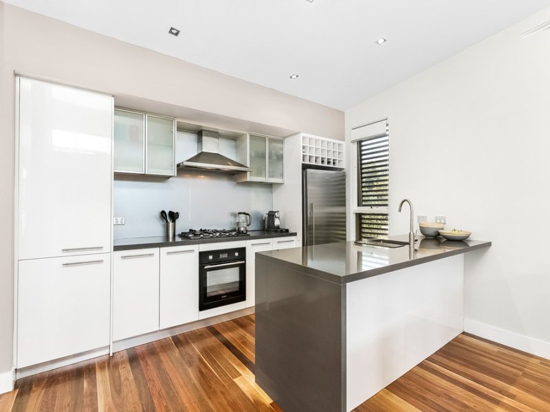 4/43 Ormond Road, Elwood image 4
