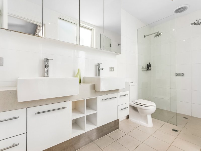 4/43 Ormond Road, Elwood image 7