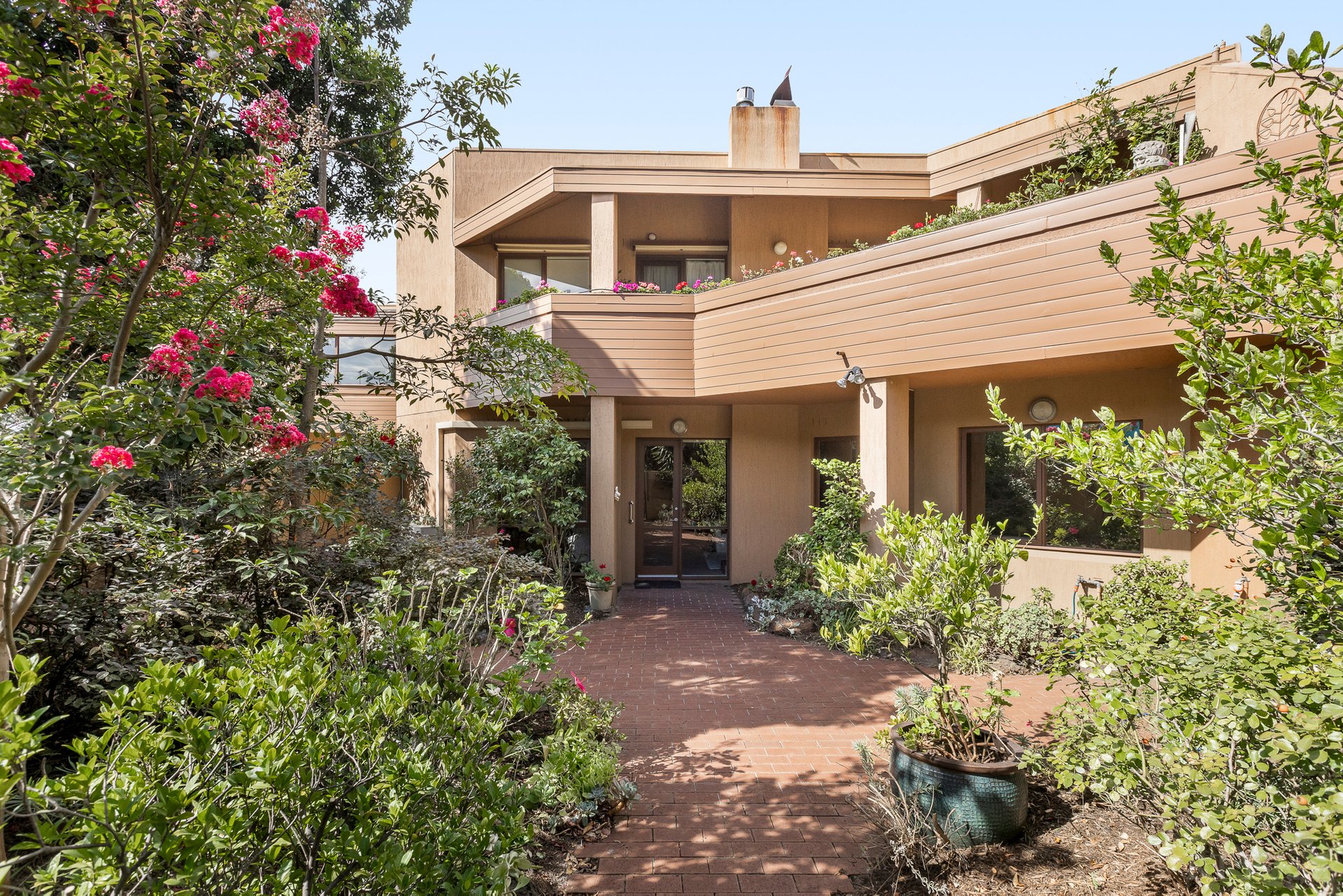 Property Gallery Thumbnail 2
