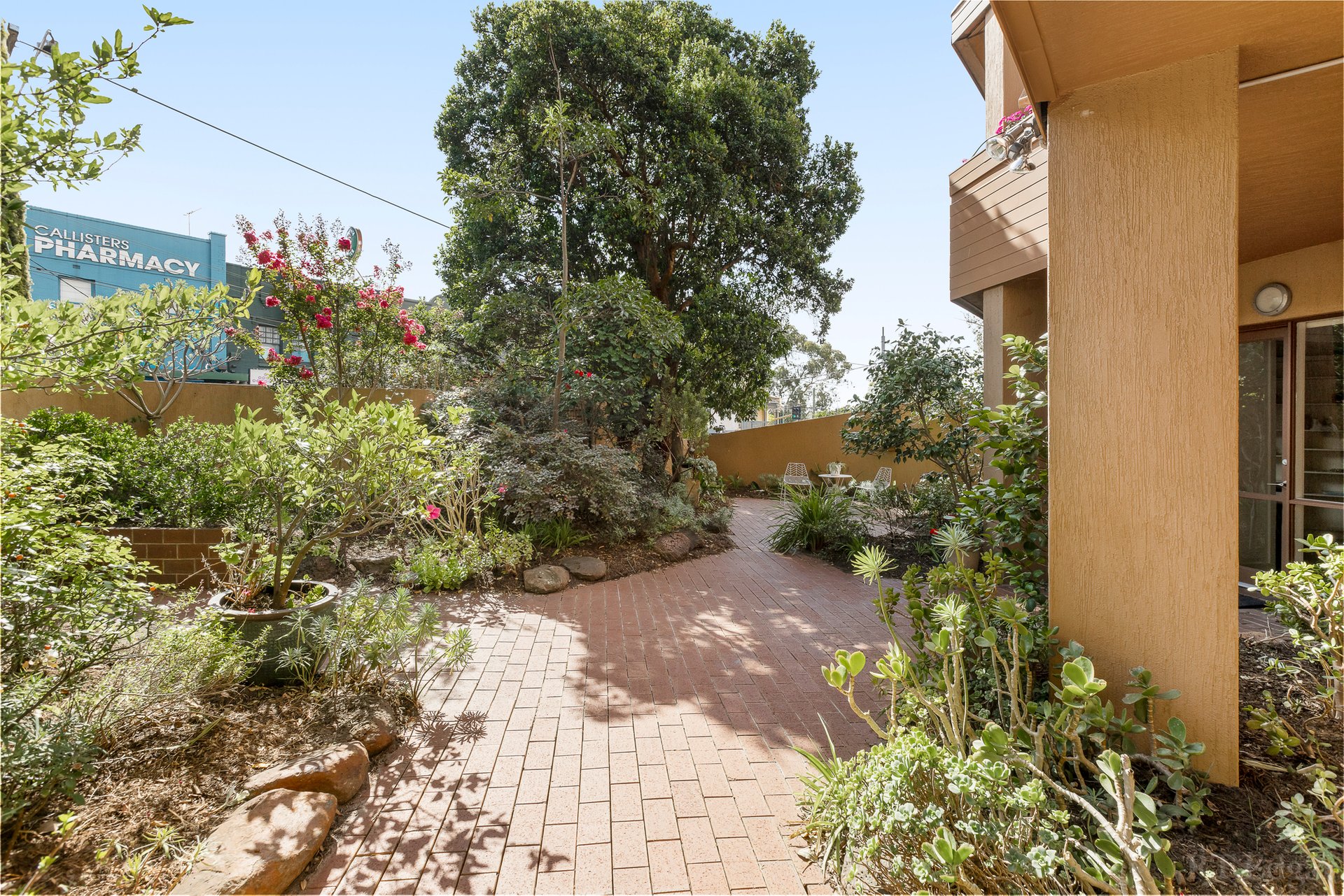 Property Gallery Thumbnail 3