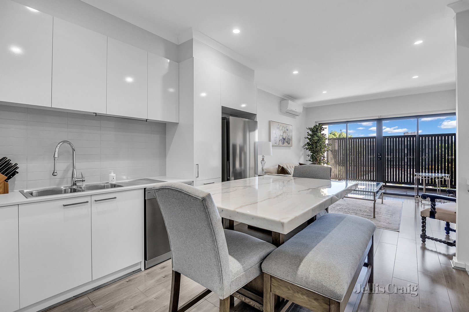 4/431 Gaffney Street, Pascoe Vale image 4