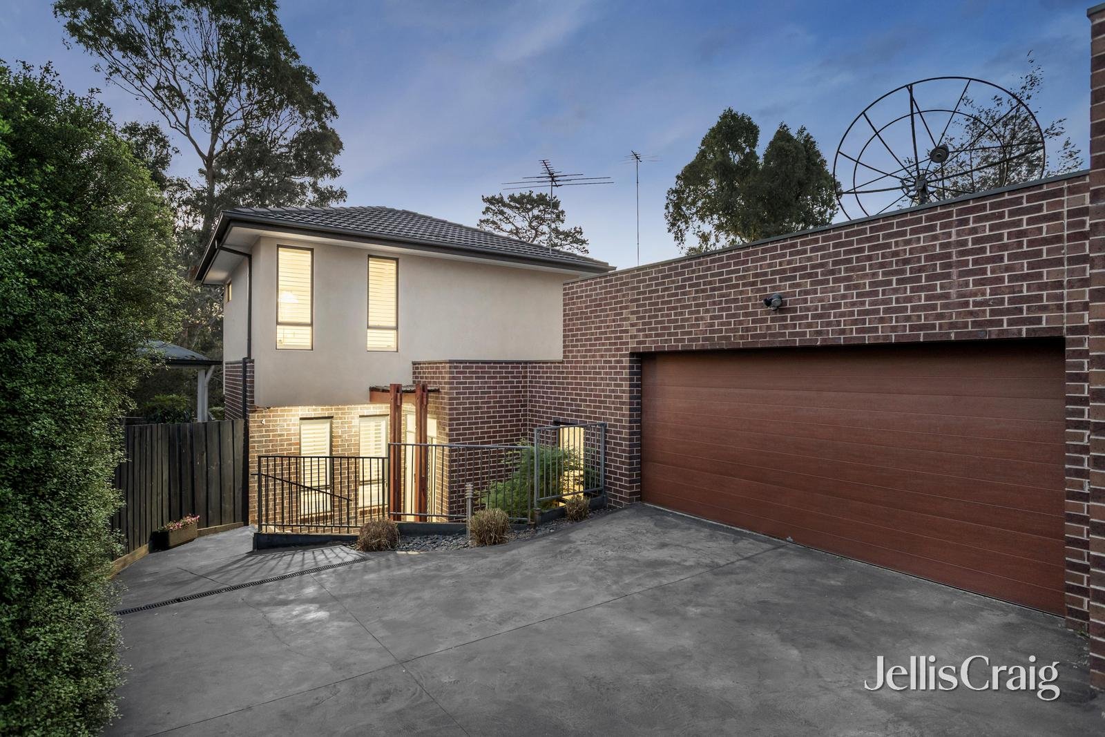 4/44 Boronia Grove, Doncaster East image 1