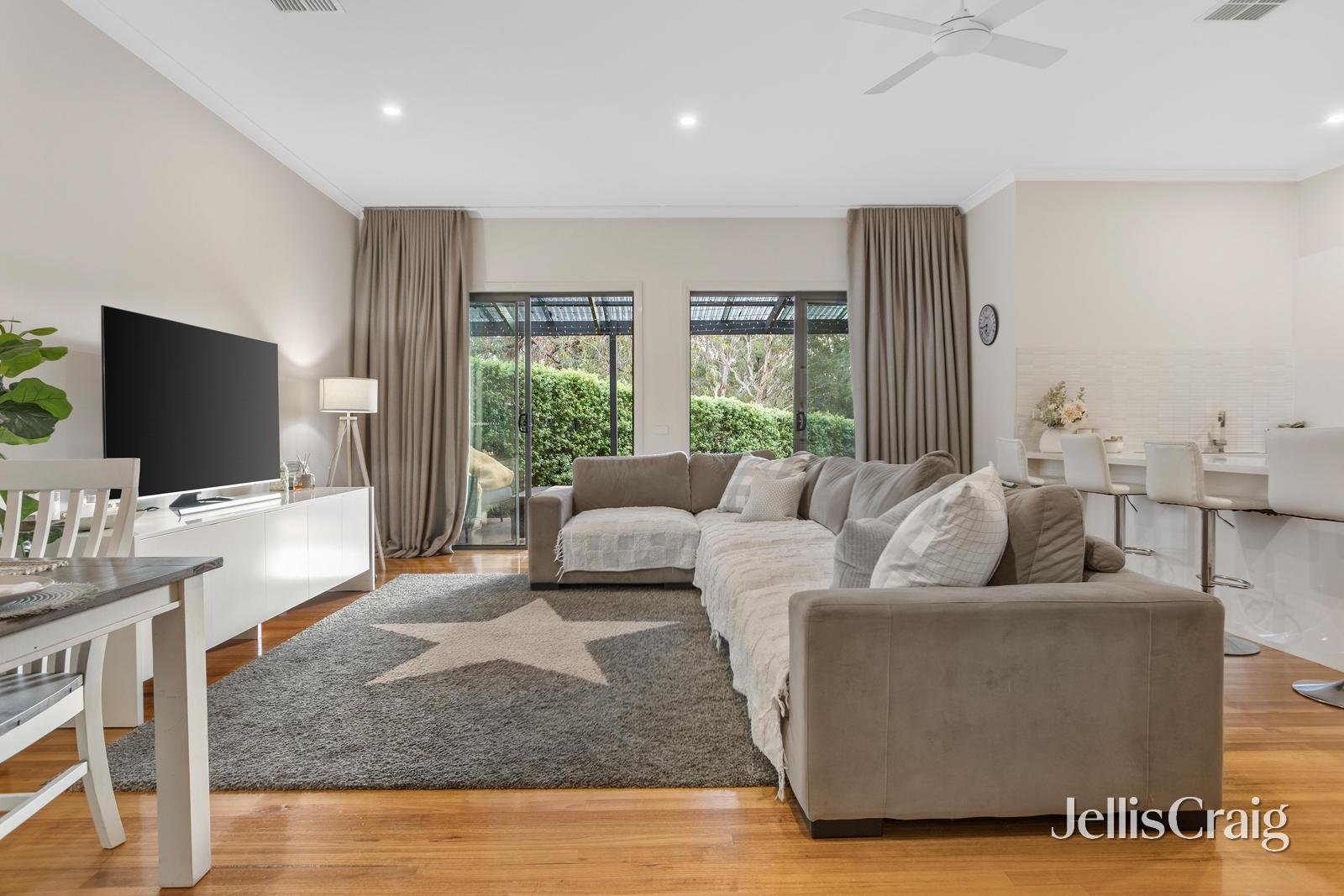 4/44 Boronia Grove, Doncaster East image 2