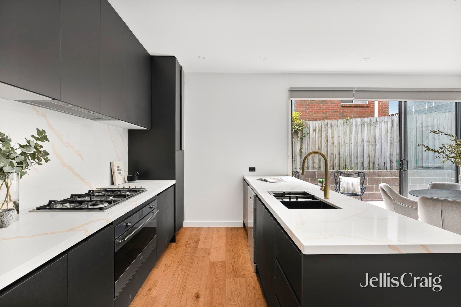 4/44A Graham Road, Highett image 7