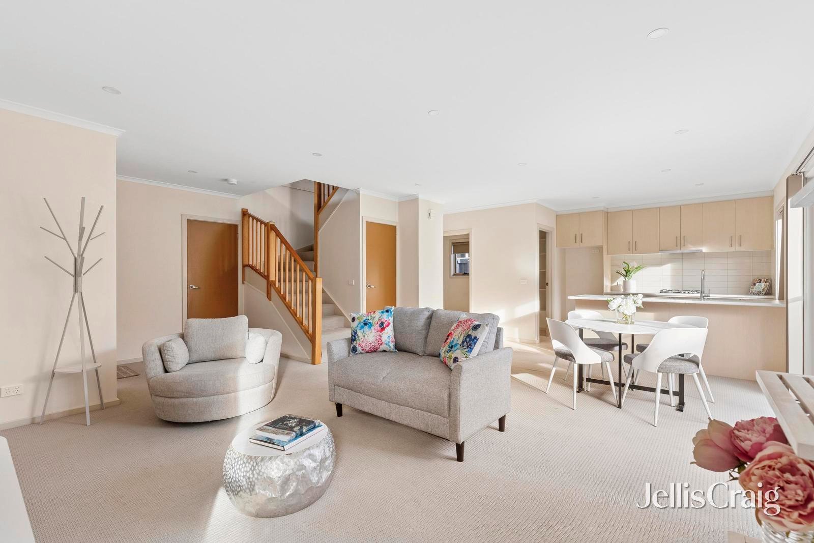 4/45 Shannon Avenue, Manifold&nbsp;Heights image 2