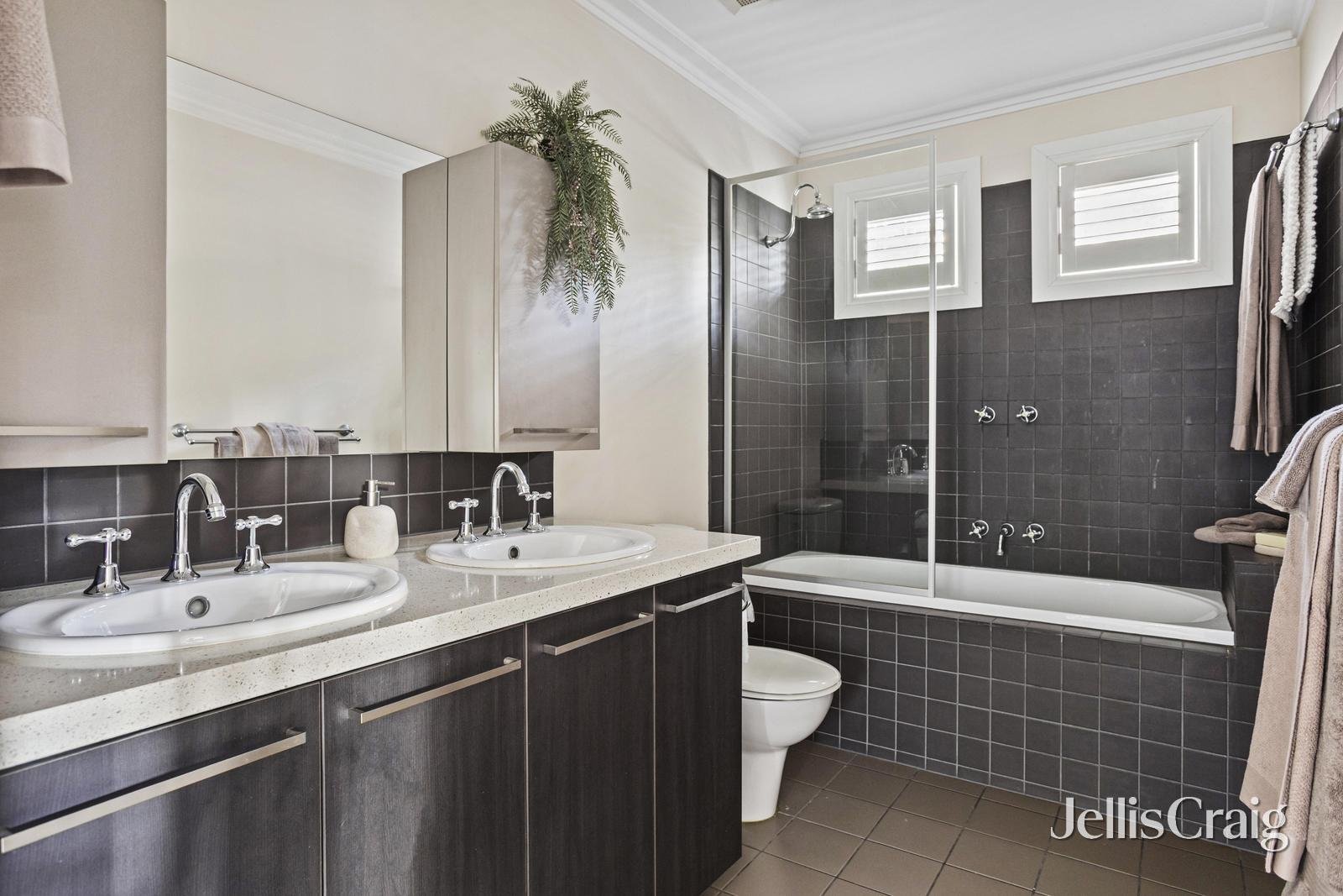 4/46 Diamond Creek Road, Greensborough image 13