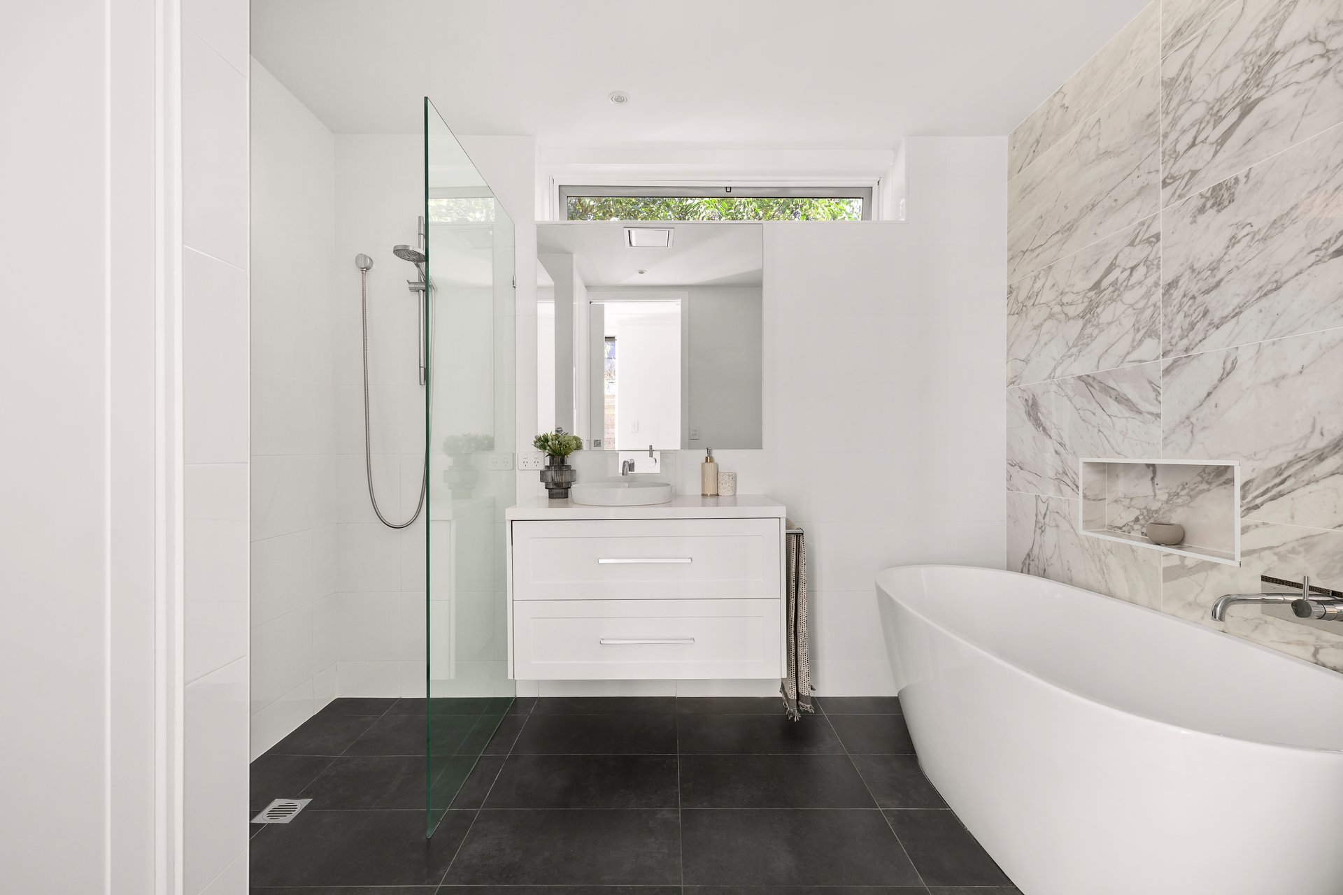 Property Gallery Thumbnail 5