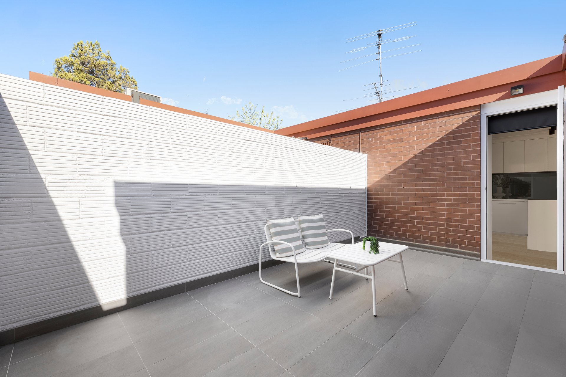 Property Gallery Thumbnail 6