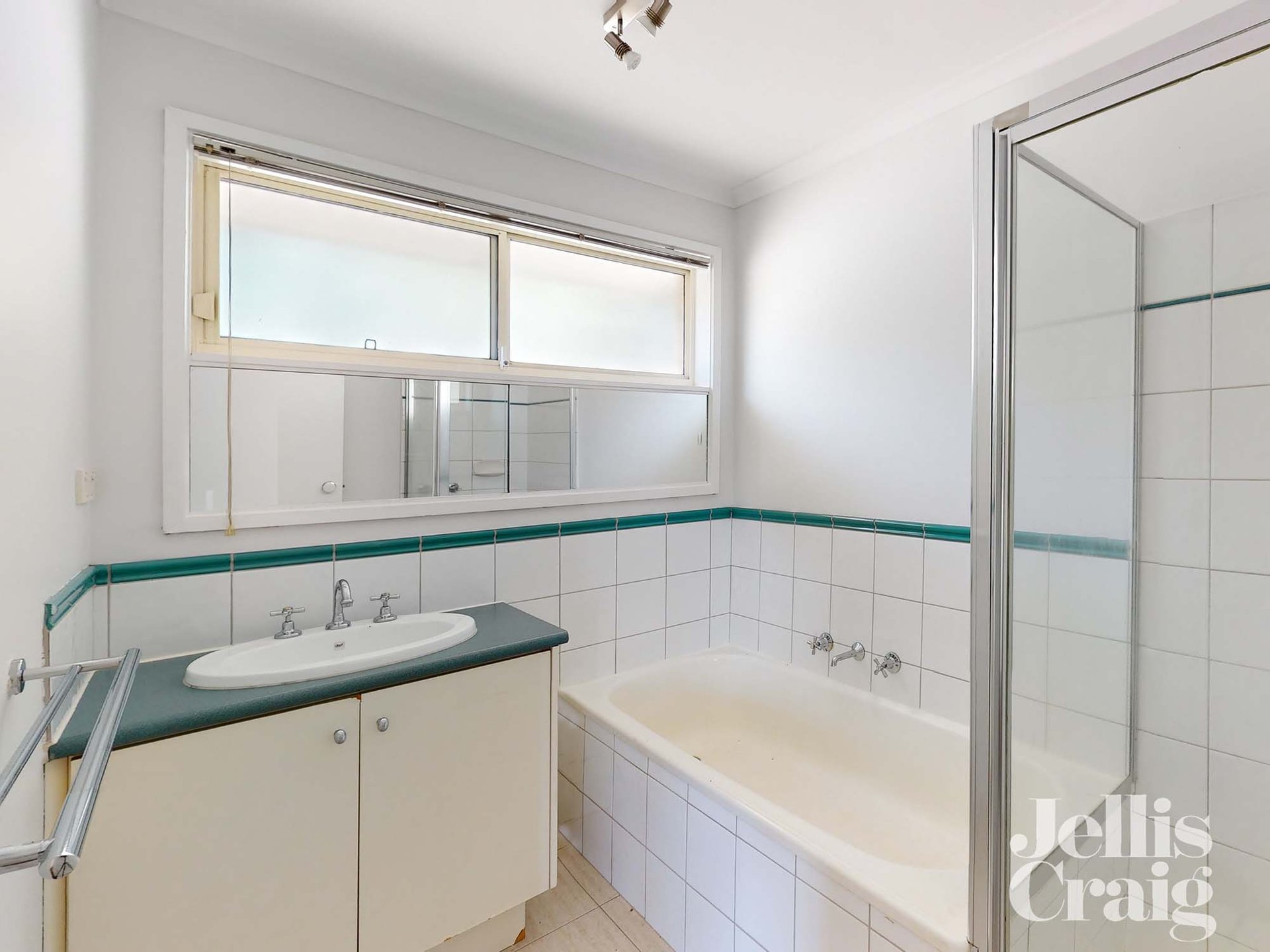 4/465 Pascoe Vale Road, Strathmore image 5