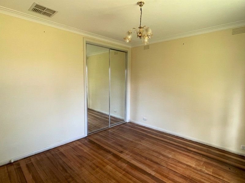 448 Huntingdale Road, Mount&nbsp;Waverley image 4