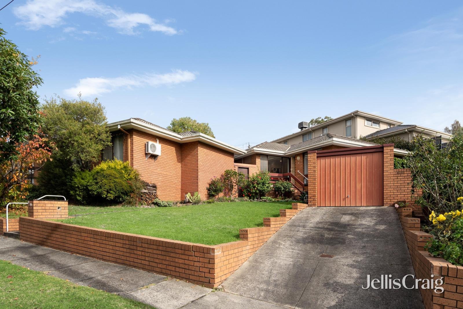 4/49 Hinkler Road, Glen&nbsp;Waverley image 1
