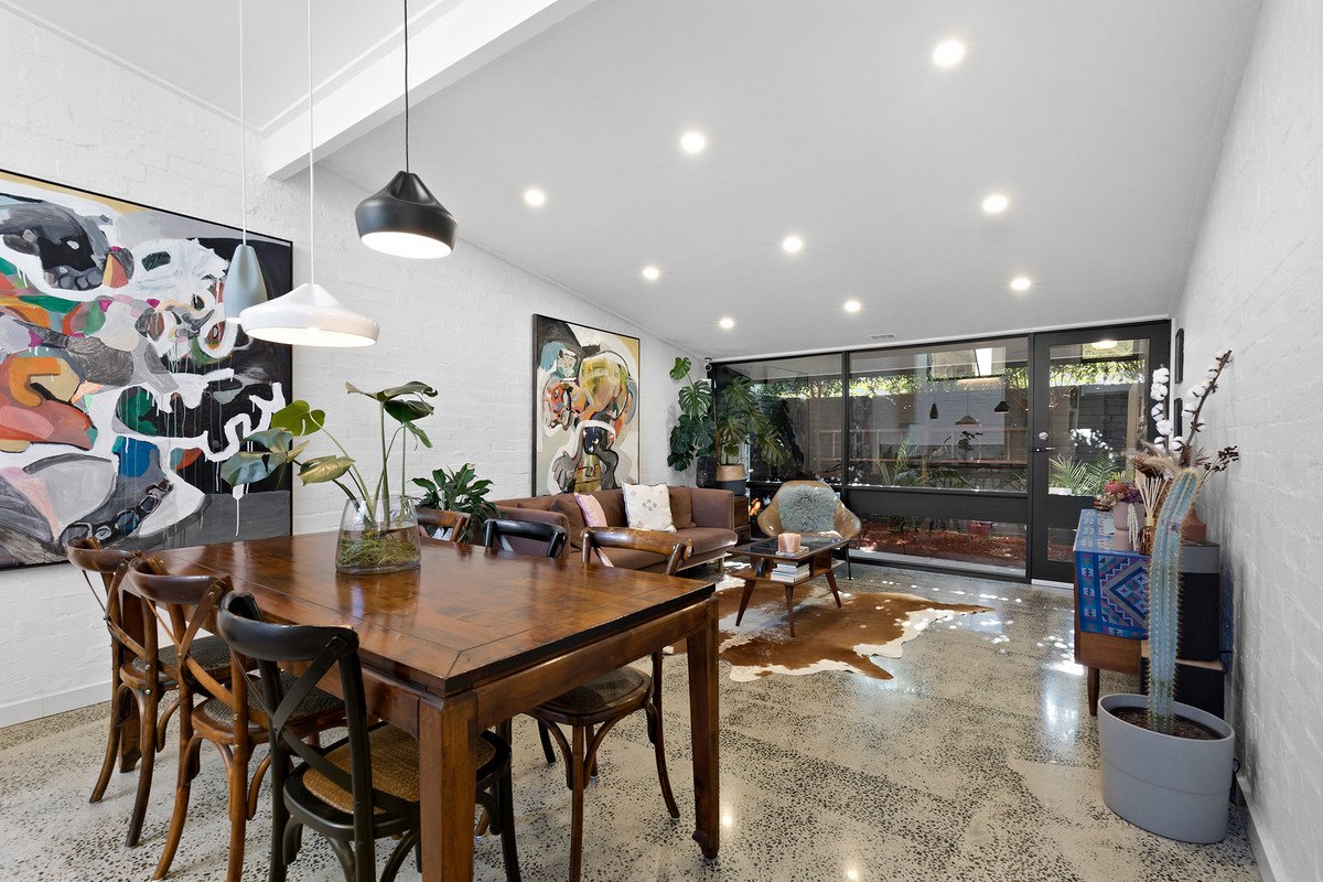 4/49 Nungerner Street, Balwyn image 1