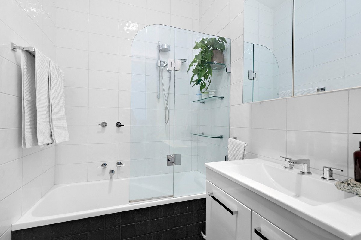 4/49 Nungerner Street, Balwyn image 7