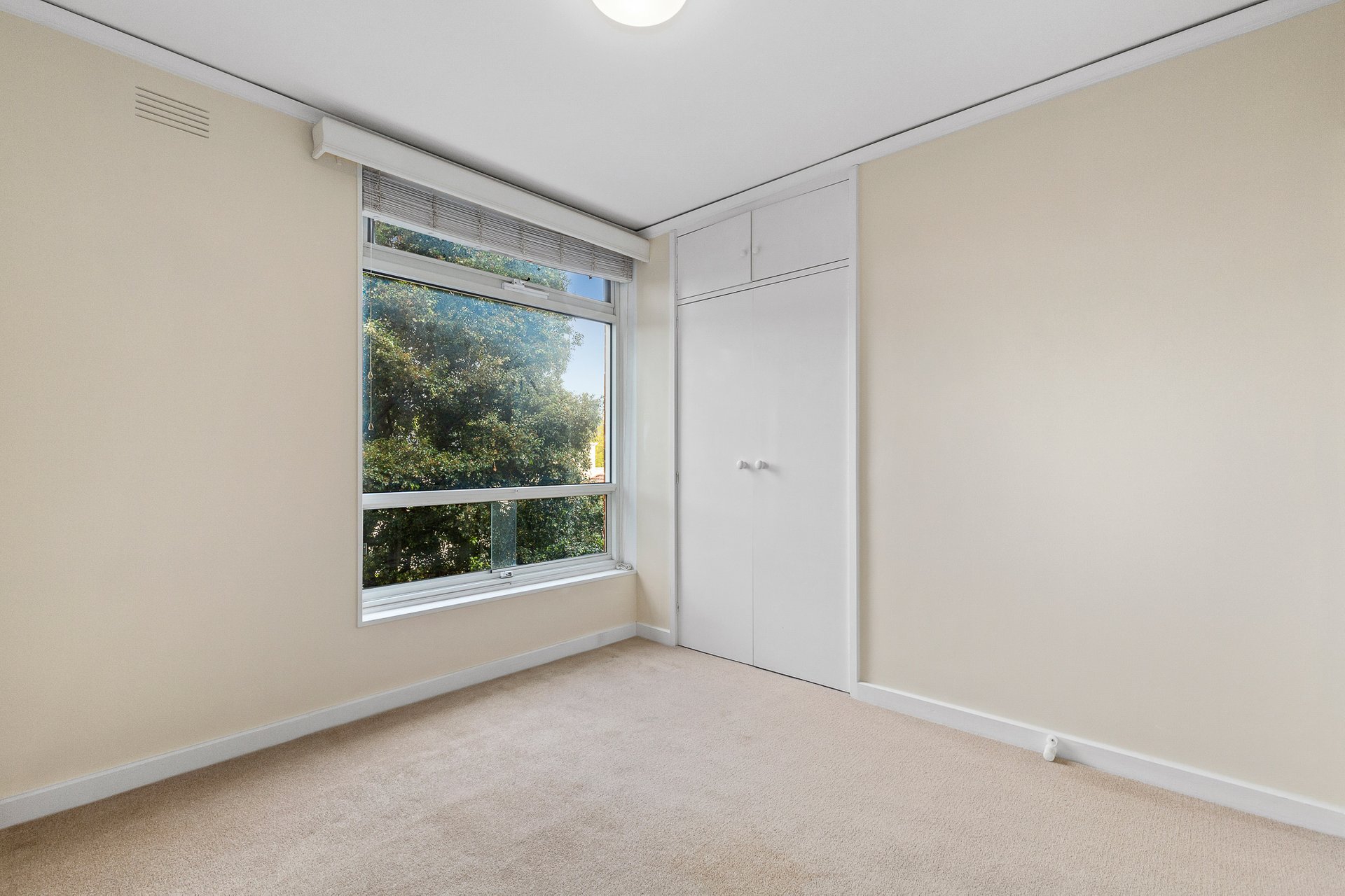 Property Gallery Thumbnail 10