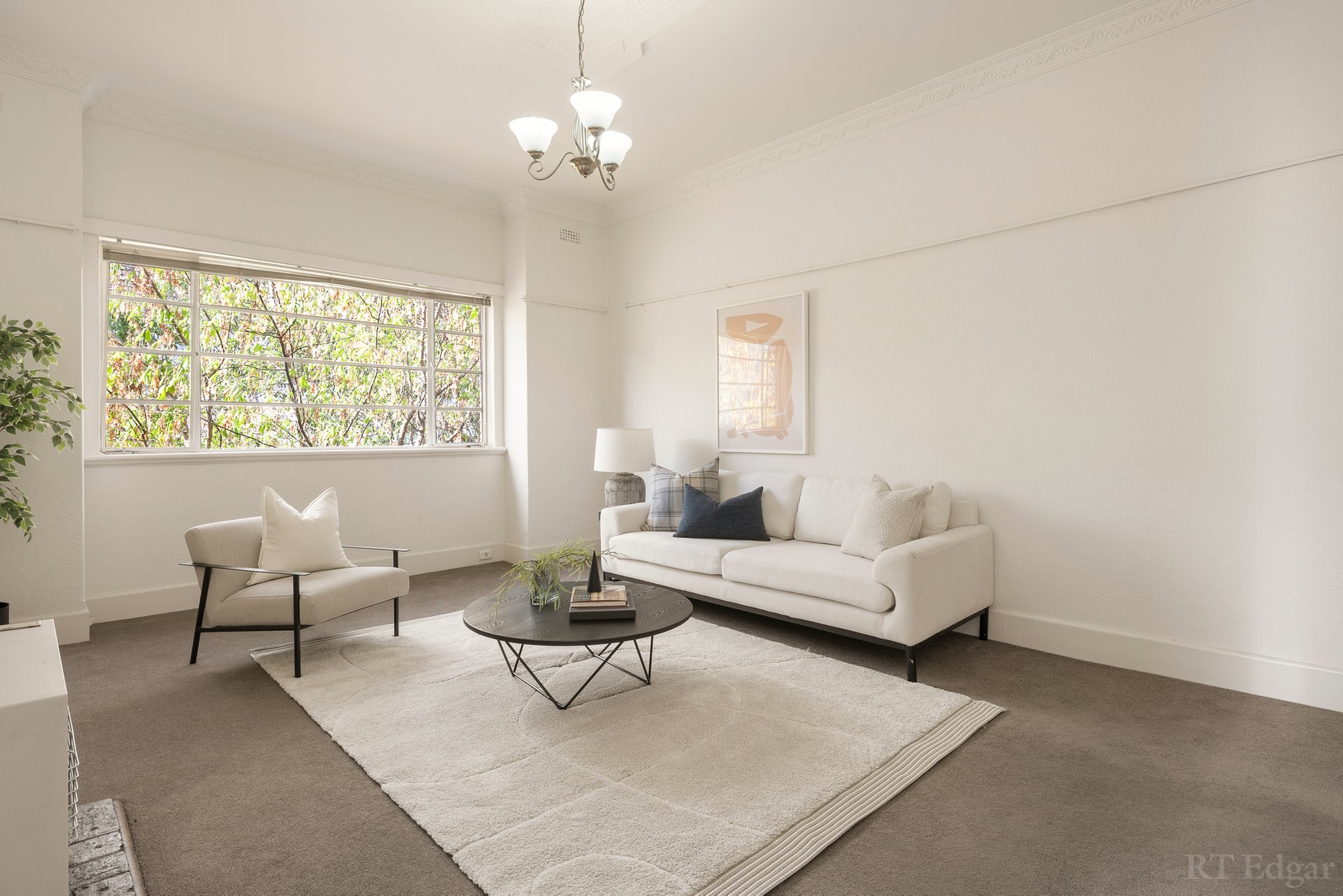 Property Gallery - Main Image