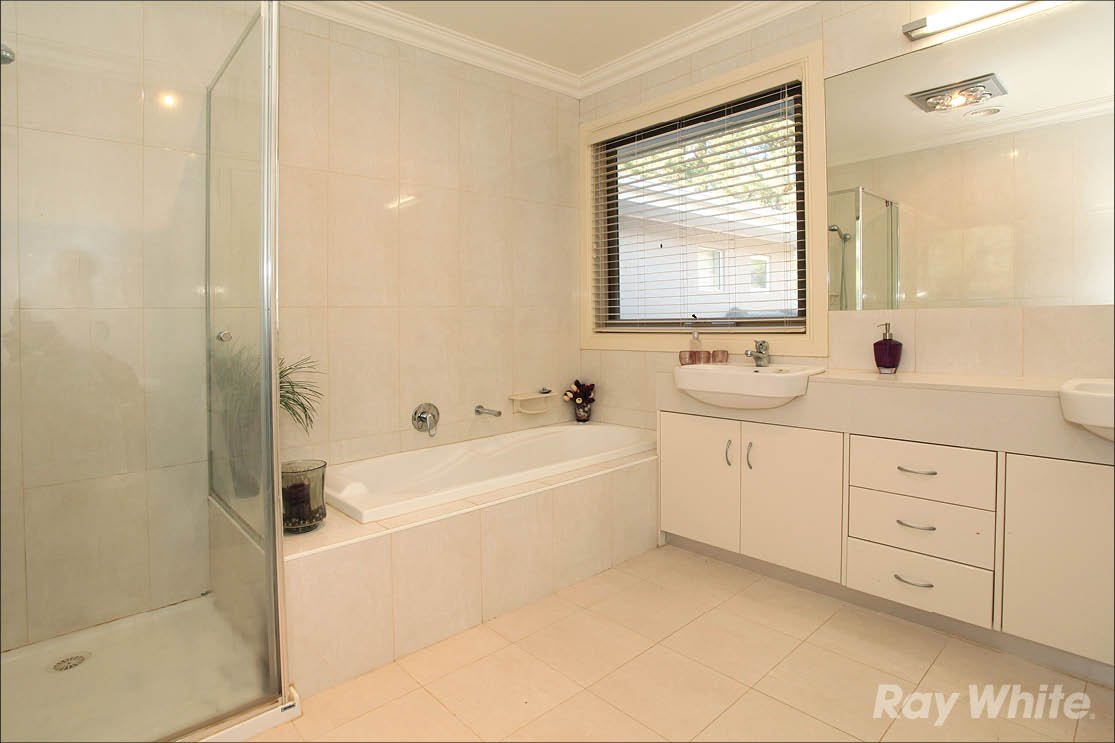 44B Pepperell Avenue, Glen Waverley image 7