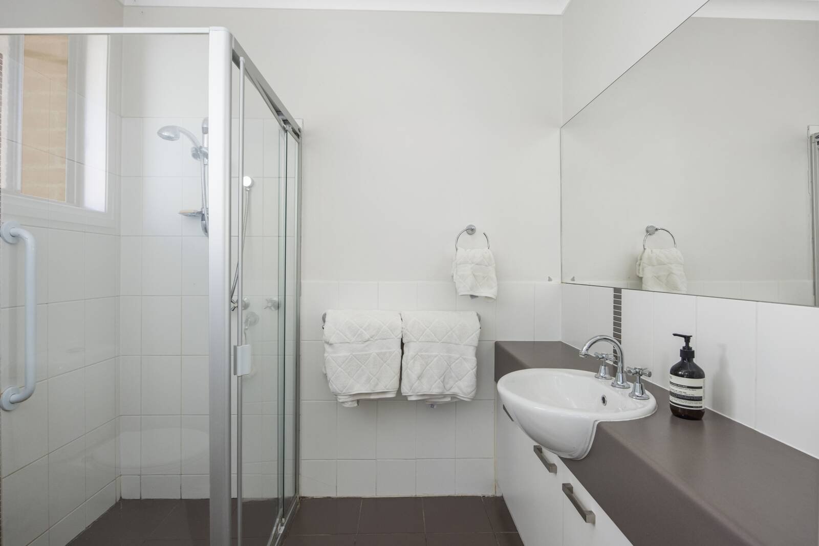 Property Gallery Thumbnail 9