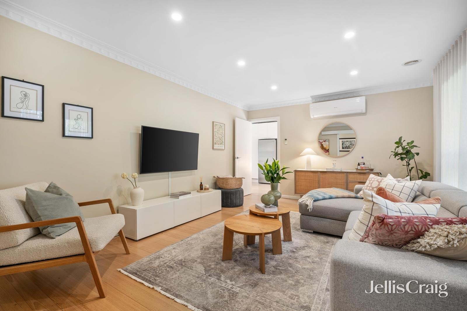 45 Alvena Crescent, Heathmont image 2
