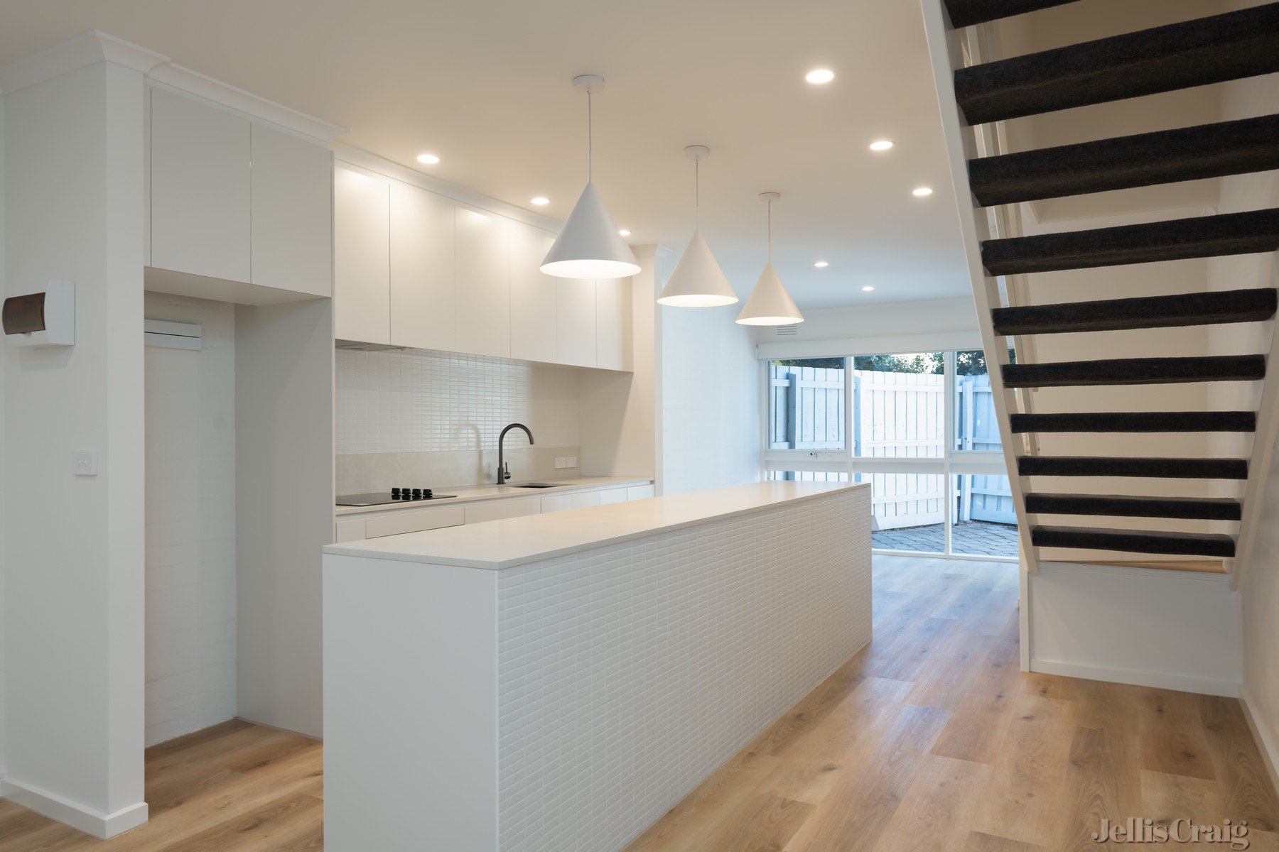 4/5 Barkly Street, Brunswick East image 2