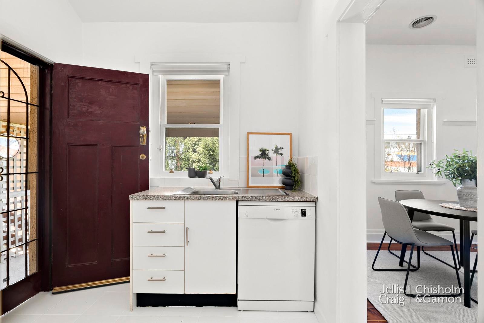 4/5 Beach Avenue, Elwood image 6