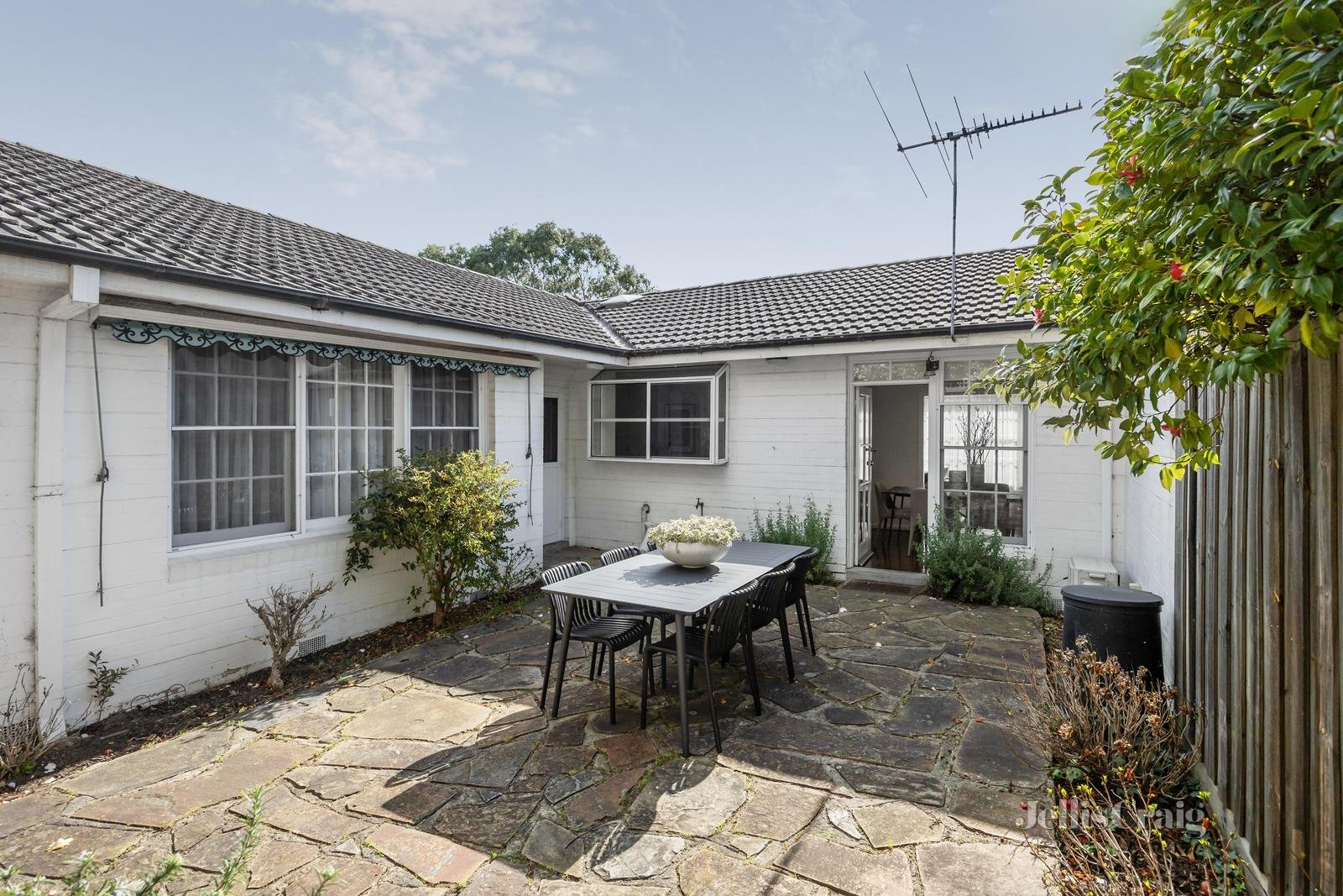 4/5 Boston Road, Balwyn image 6