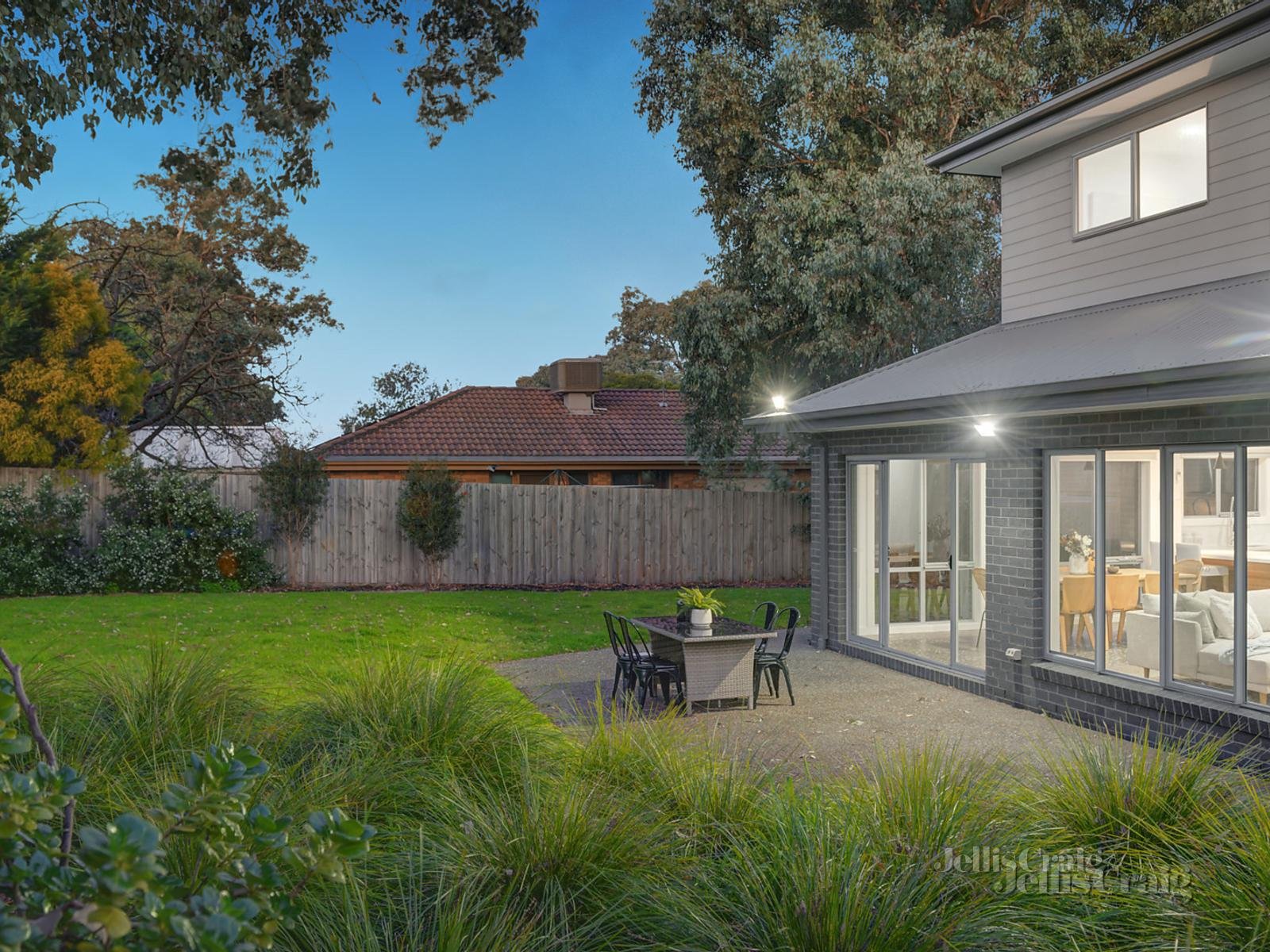 4/5 Campbell Road, Briar Hill image 11