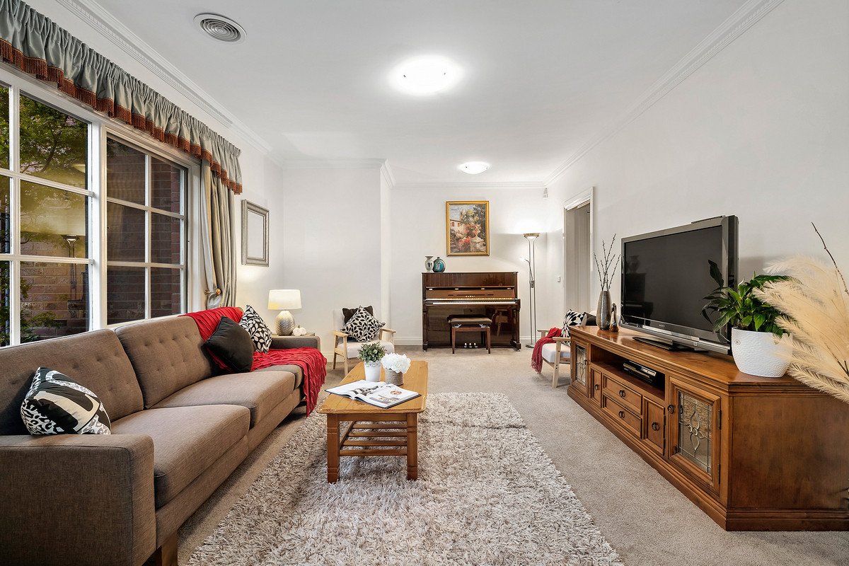 4/5 Caravan Street, Balwyn image 4