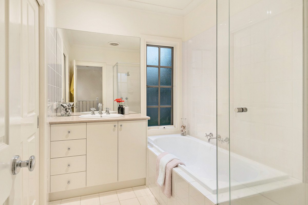 4/5 Caravan Street, Balwyn image 7