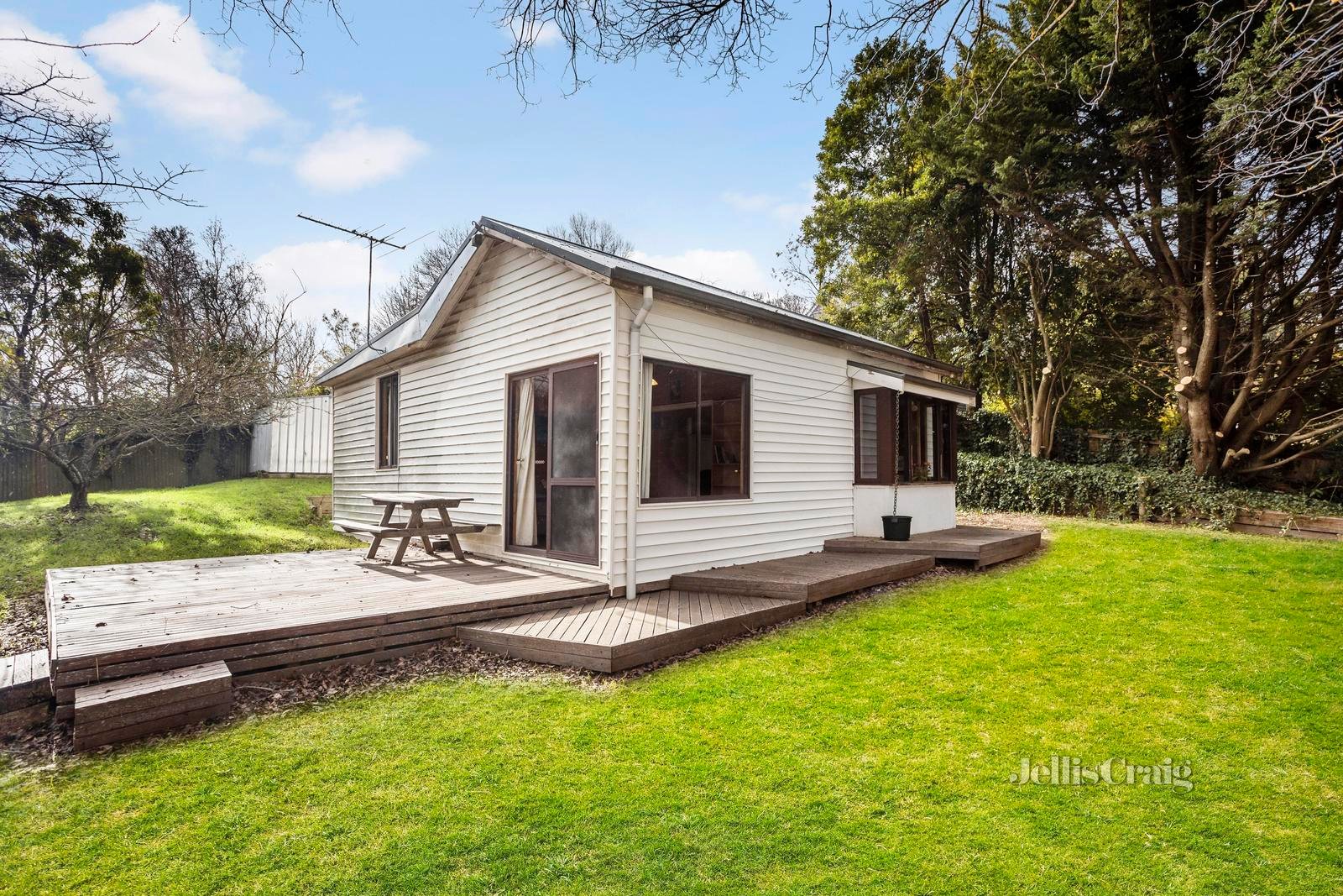 45 Central Springs Road, Daylesford image 2
