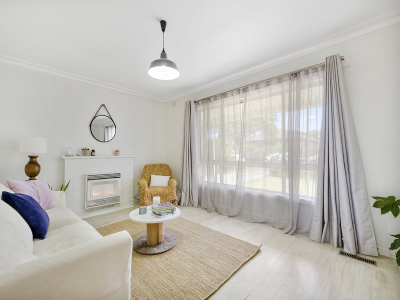 45 Clematis Avenue, Altona North image 3