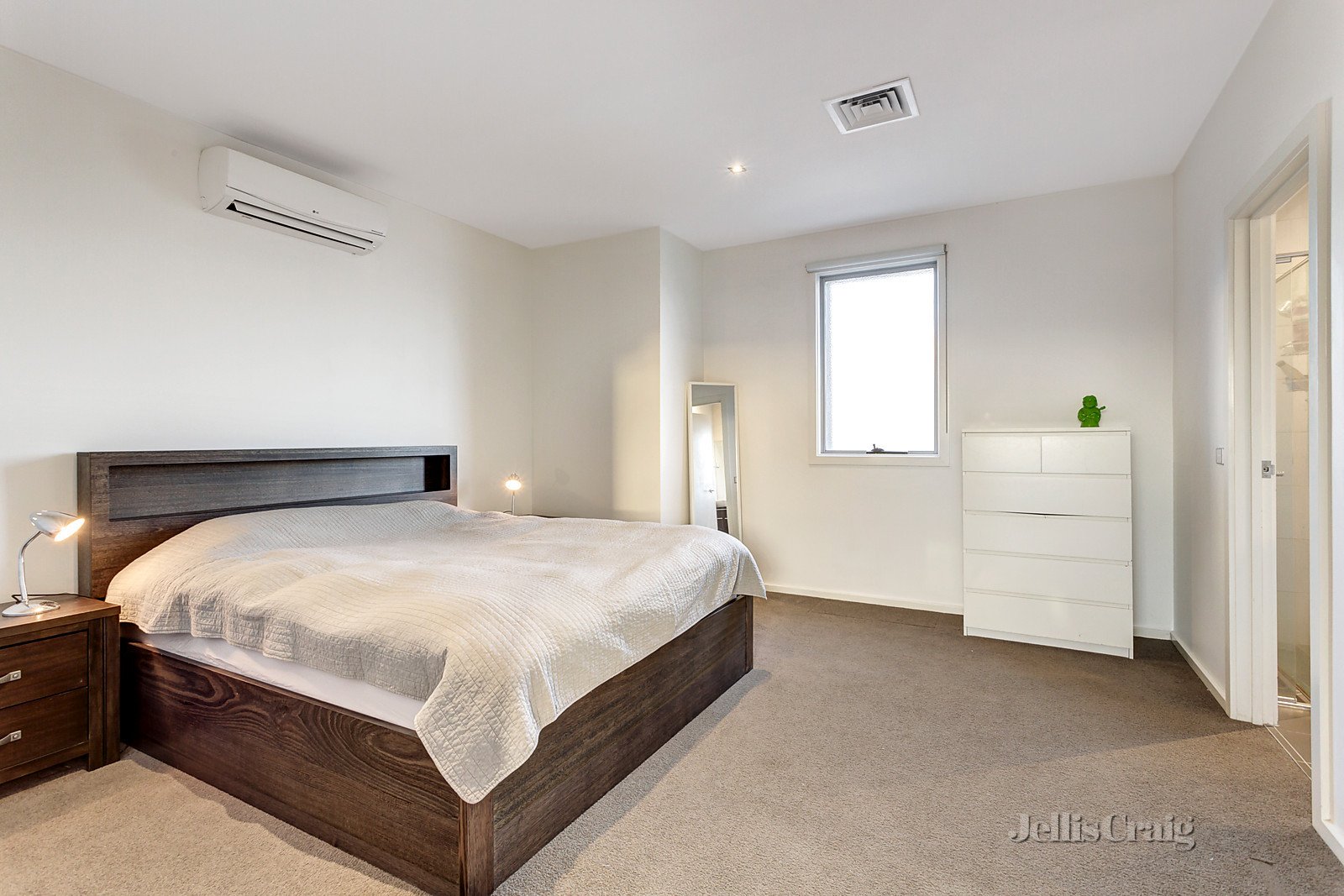 45 Clifford Place, Clifton Hill image 6