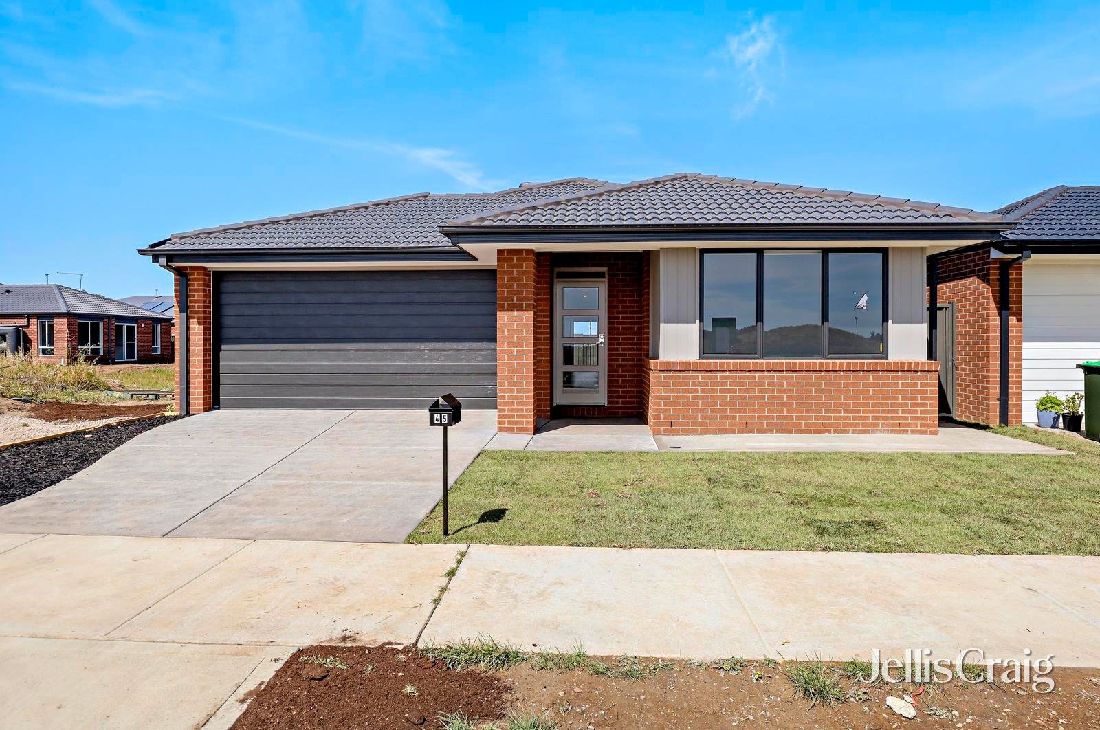 45 Cormorant Grange, Winter&nbsp;Valley image 1