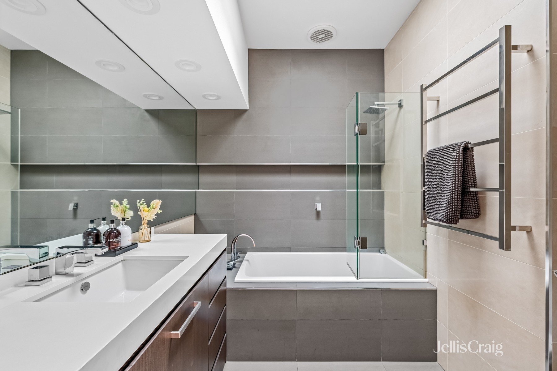 45 Courtney Street, North&nbsp;Melbourne image 8