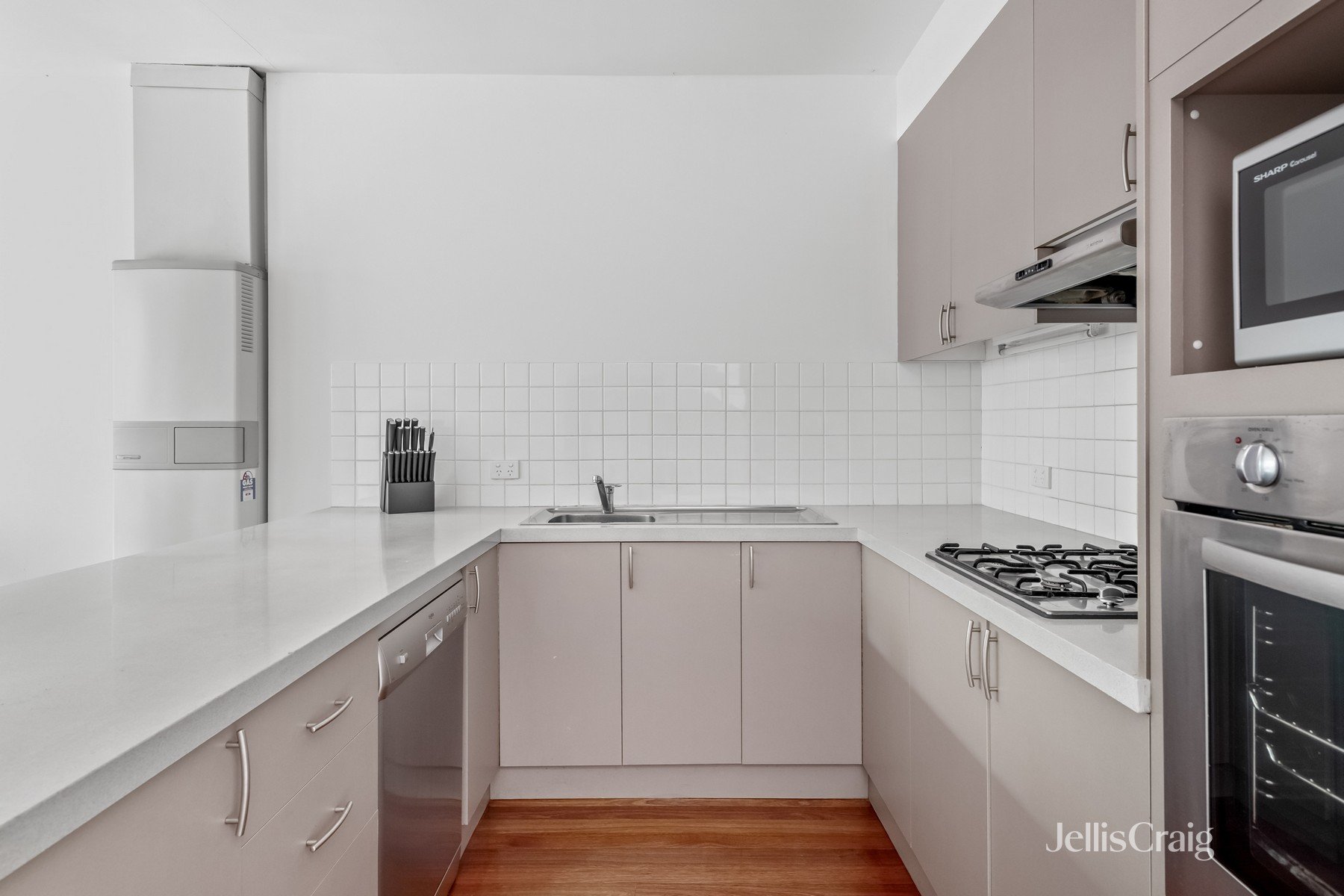 45 Courtney Street, North&nbsp;Melbourne image 3