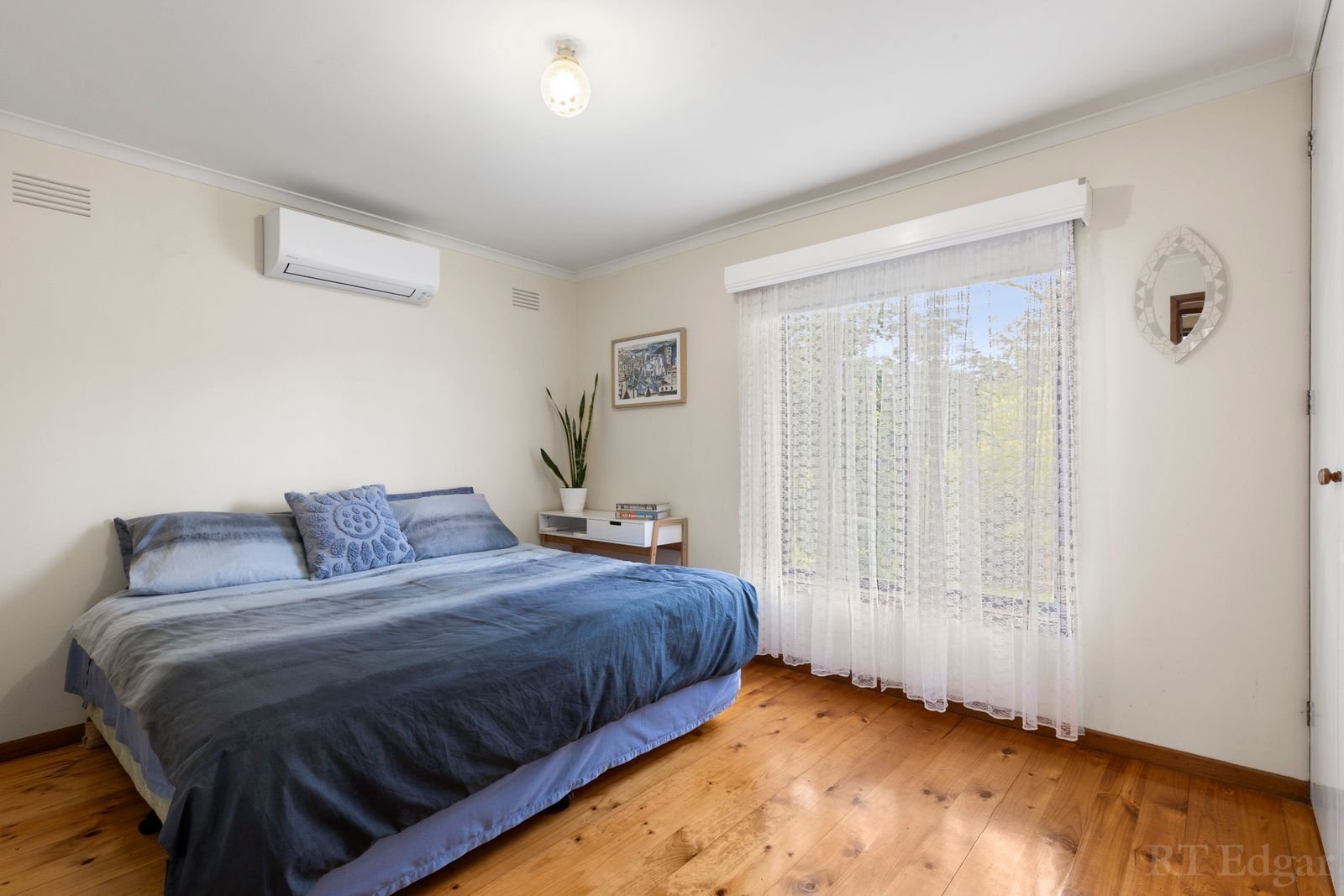 Property Gallery Thumbnail 11
