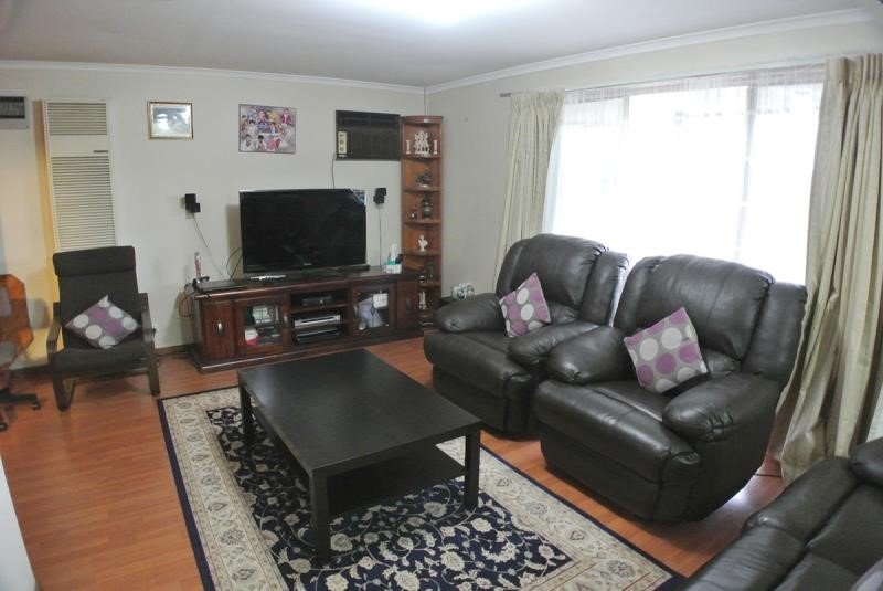 45 David Collins Drive, Endeavour&nbsp;Hills image 2