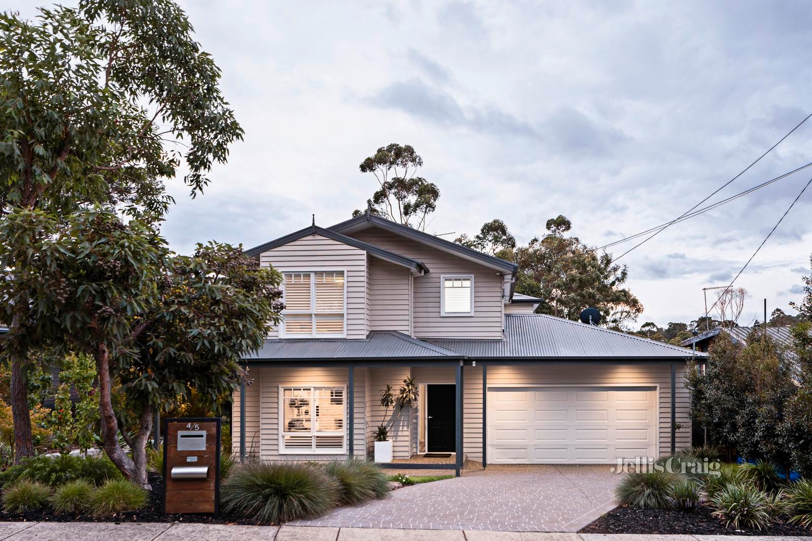 4/5 Doon Court, Briar Hill image 1