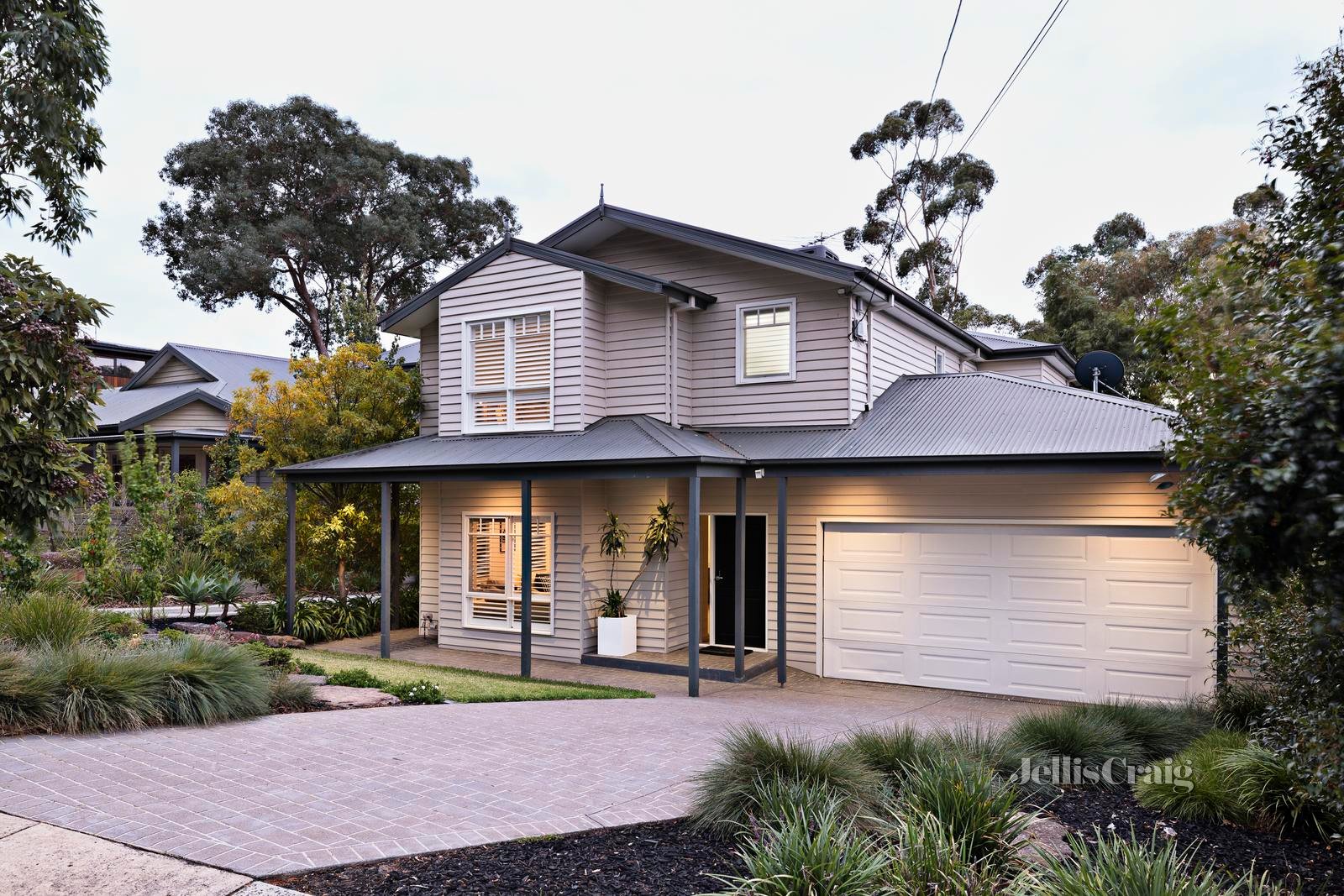 4/5 Doon Court, Briar Hill image 2