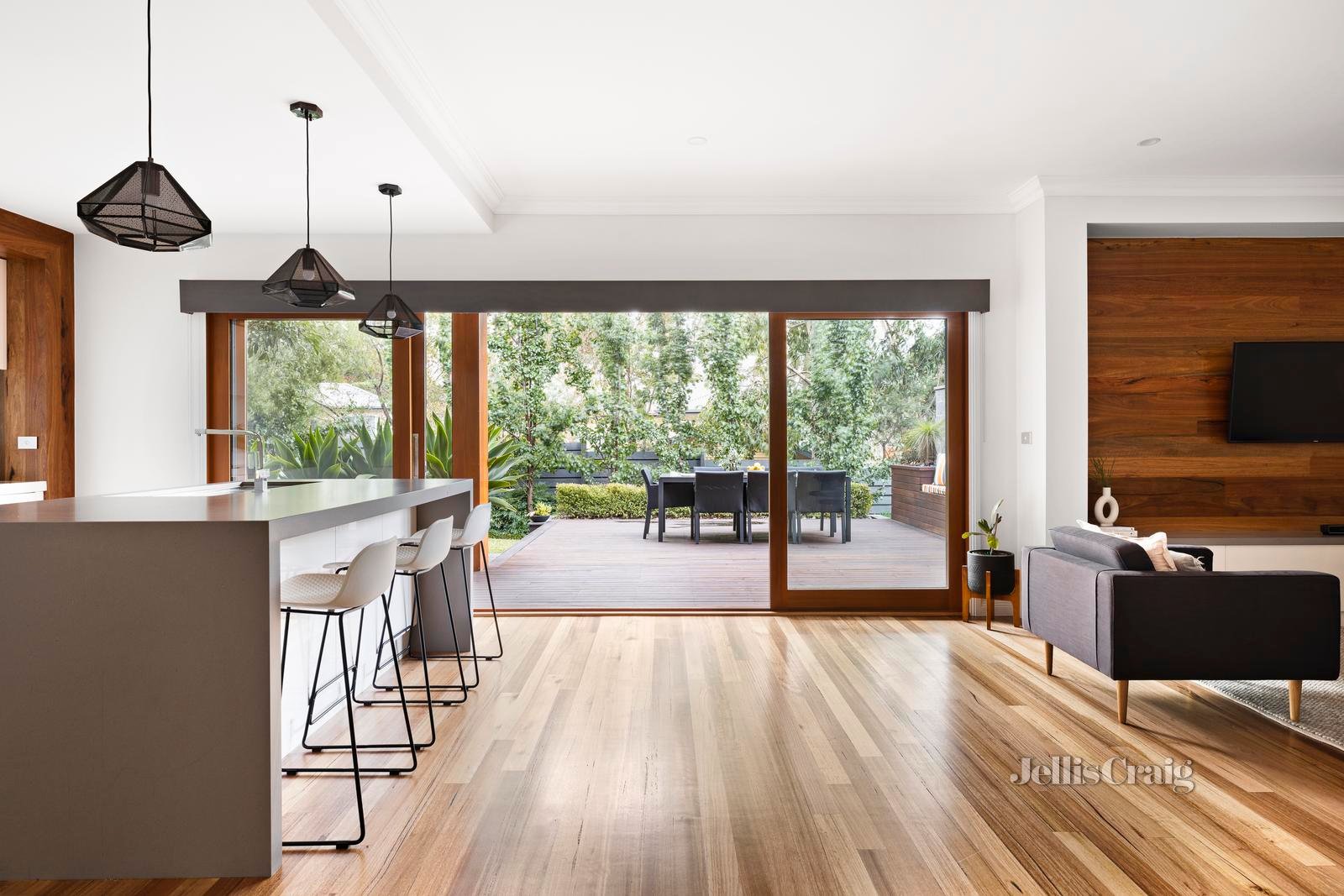 4/5 Doon Court, Briar Hill image 8