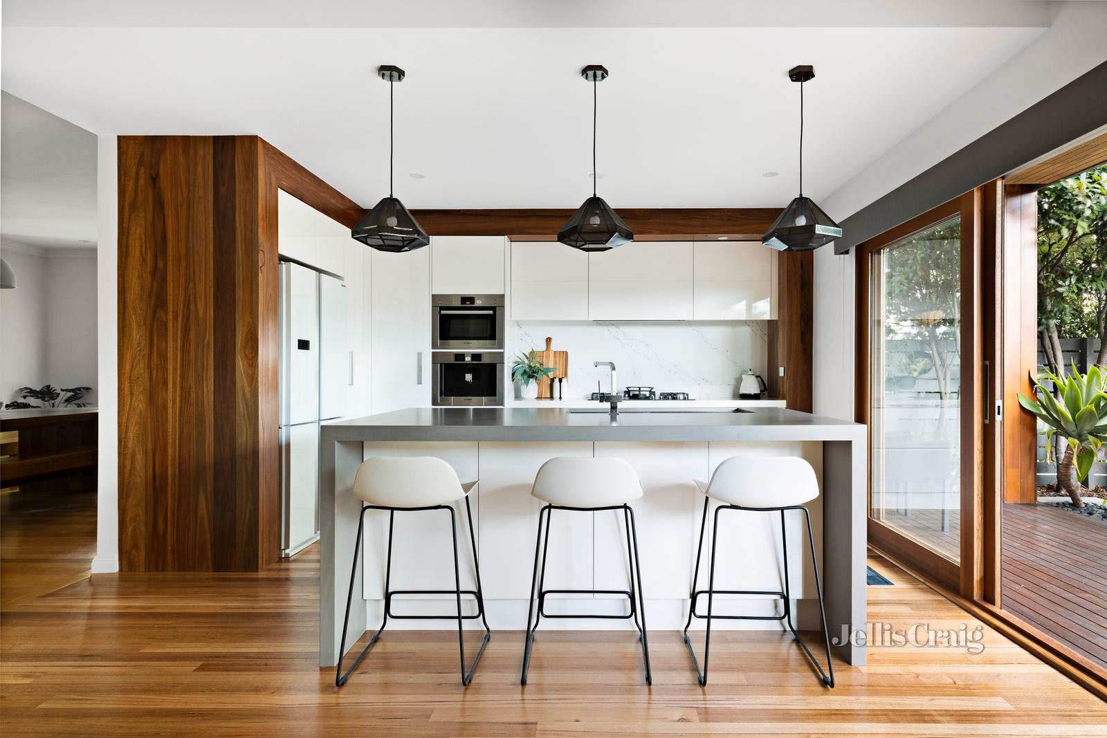 4/5 Doon Court, Briar Hill image 10