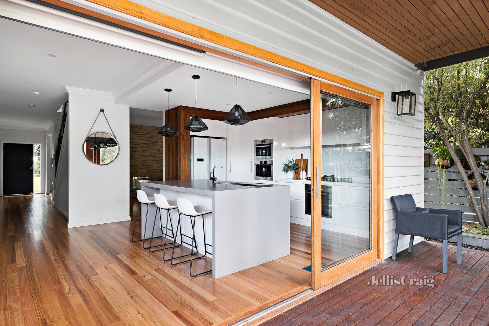 4/5 Doon Court, Briar Hill image 11