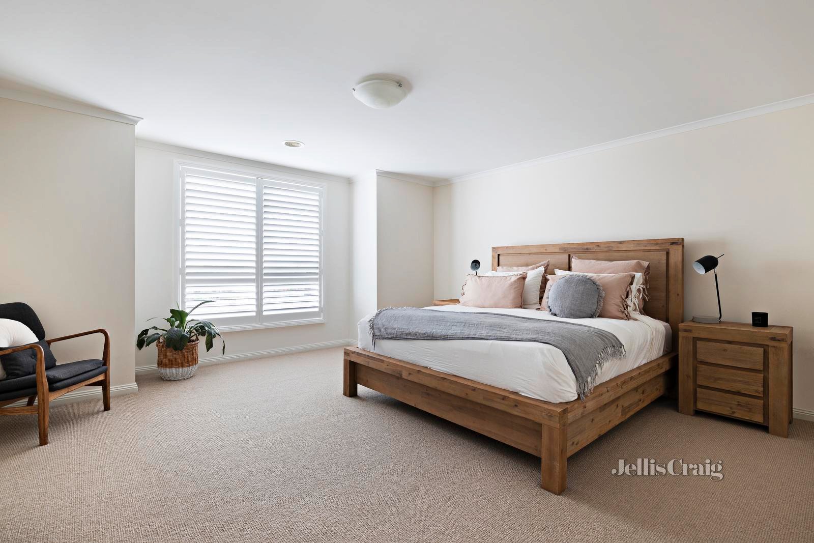 4/5 Doon Court, Briar Hill image 14