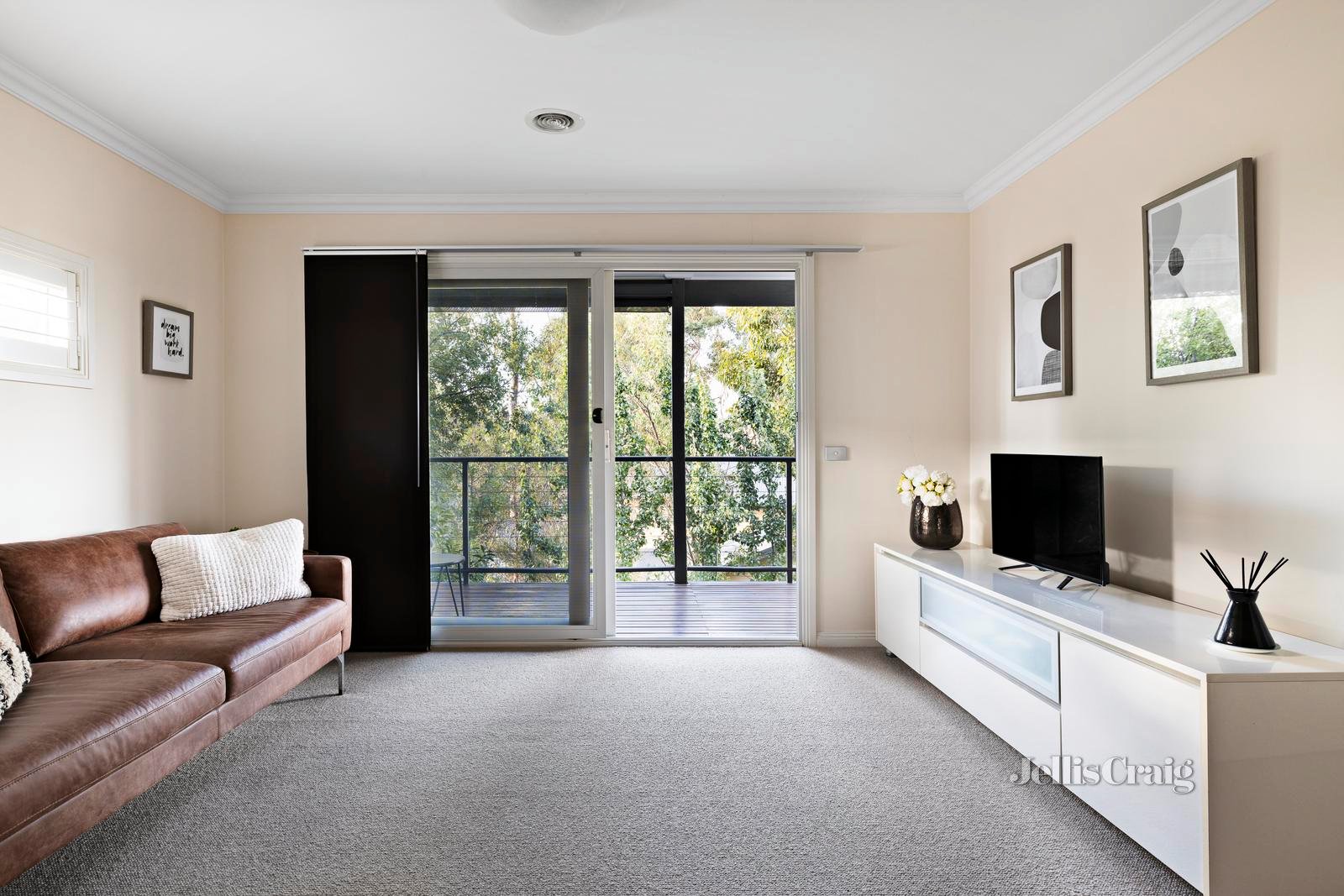 4/5 Doon Court, Briar Hill image 16