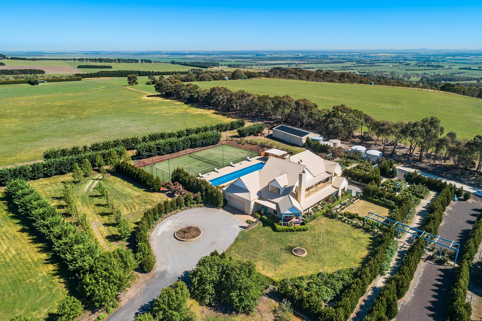 Property Gallery Thumbnail 3