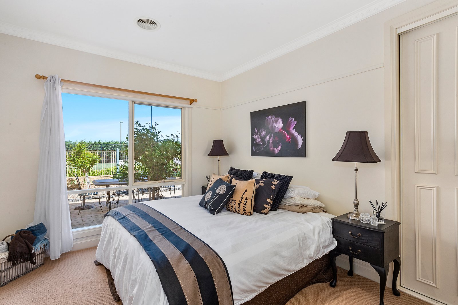 Property Gallery Thumbnail 18