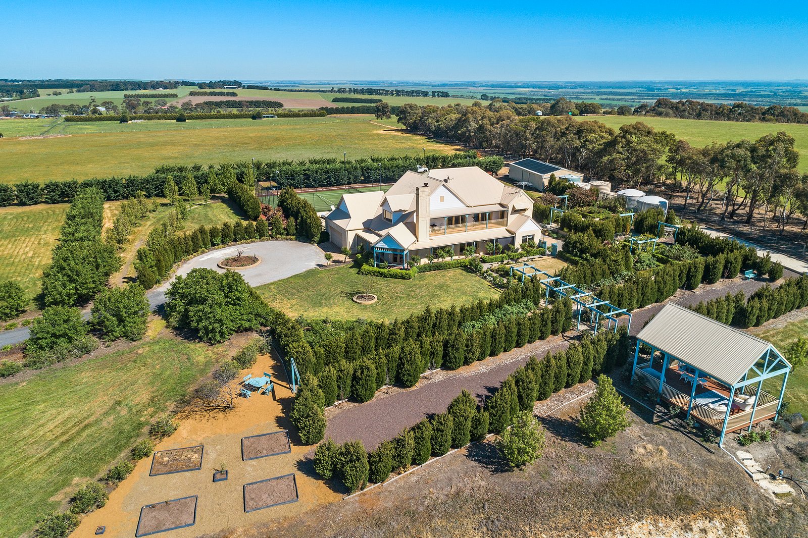 Property Gallery Thumbnail 26