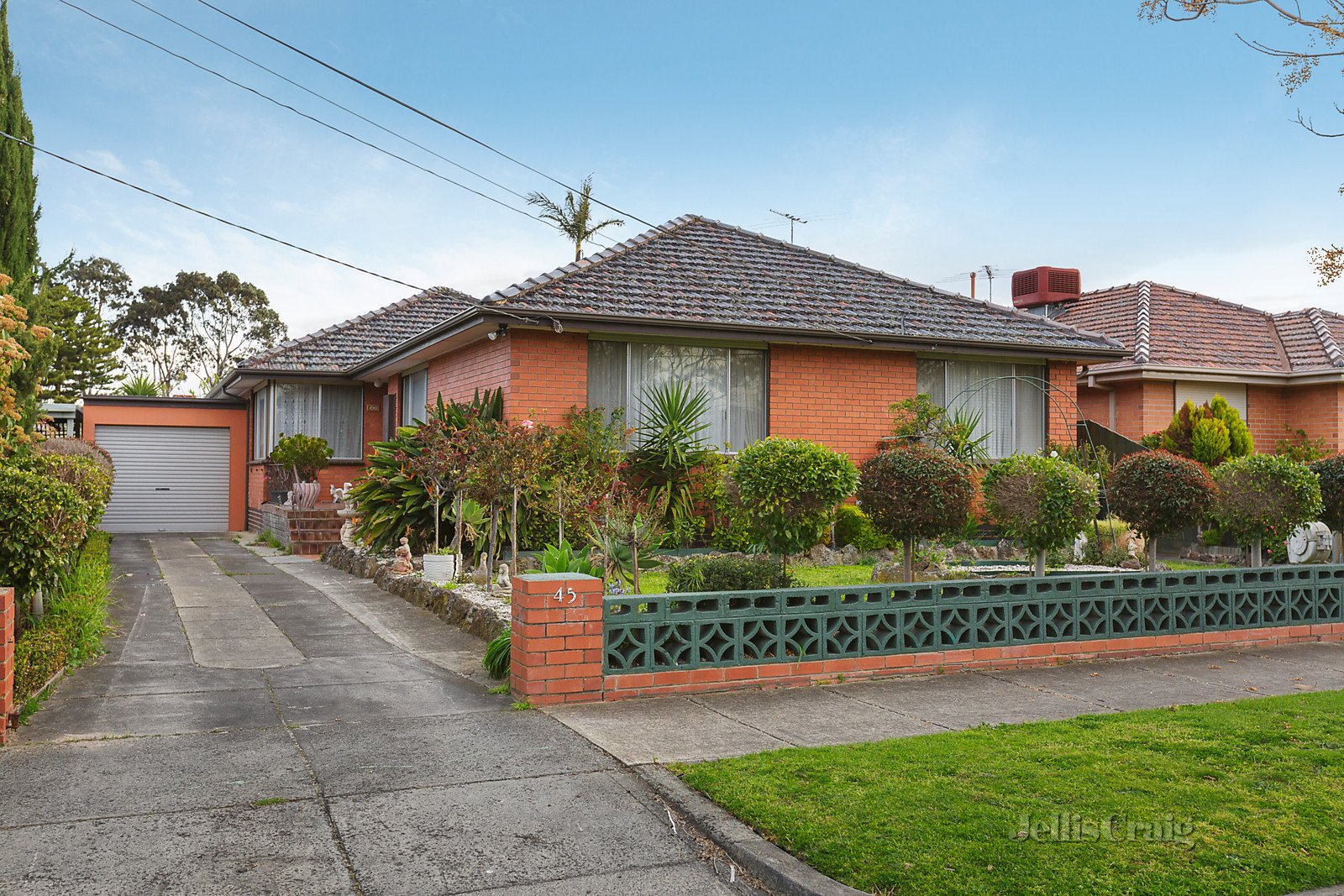 45 Gladesville Drive, Bentleigh East image 1