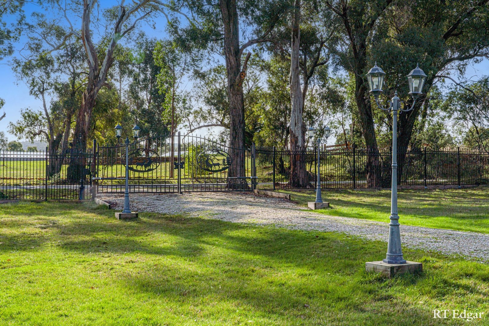 Property Gallery Thumbnail 3