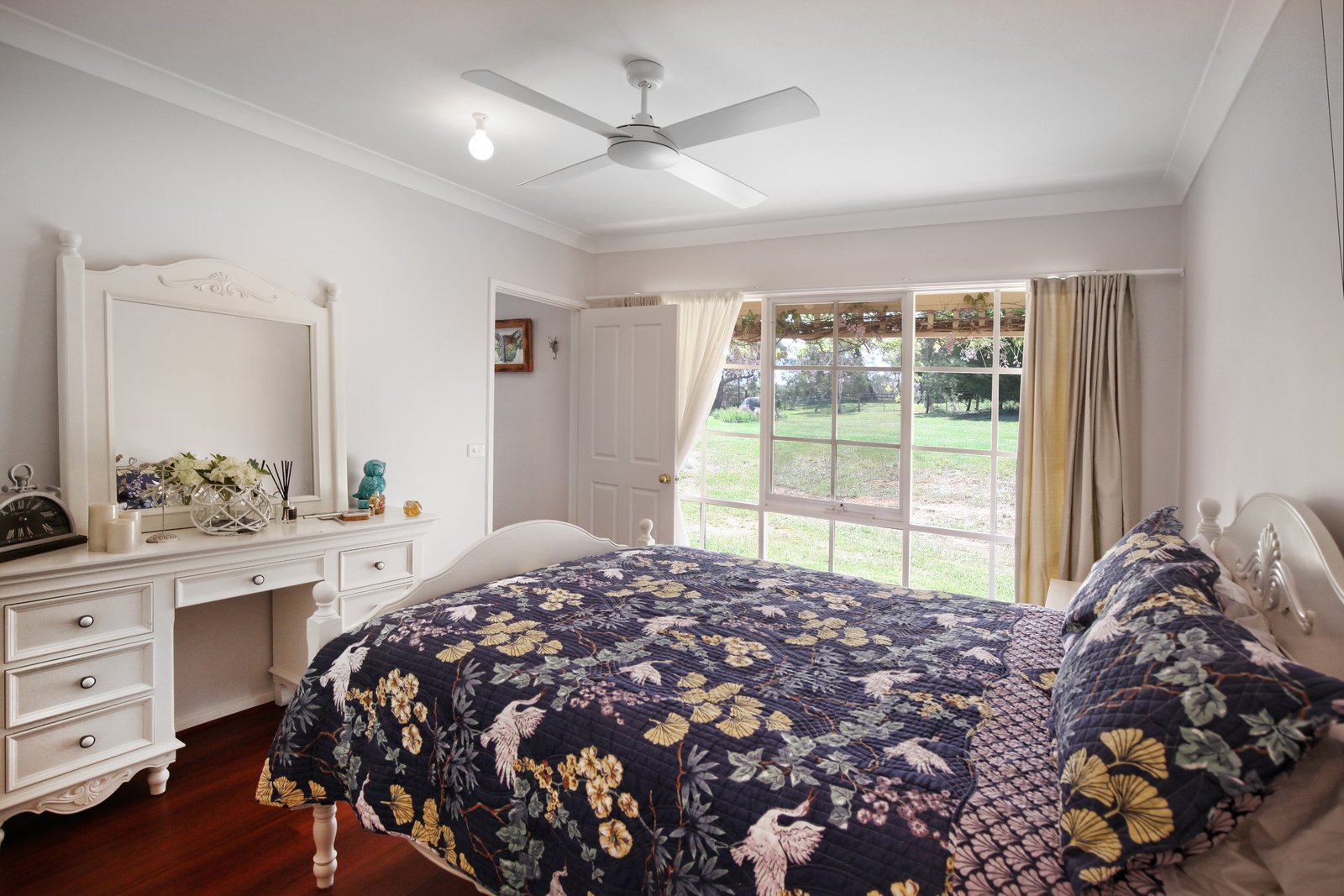Property Gallery Thumbnail 9