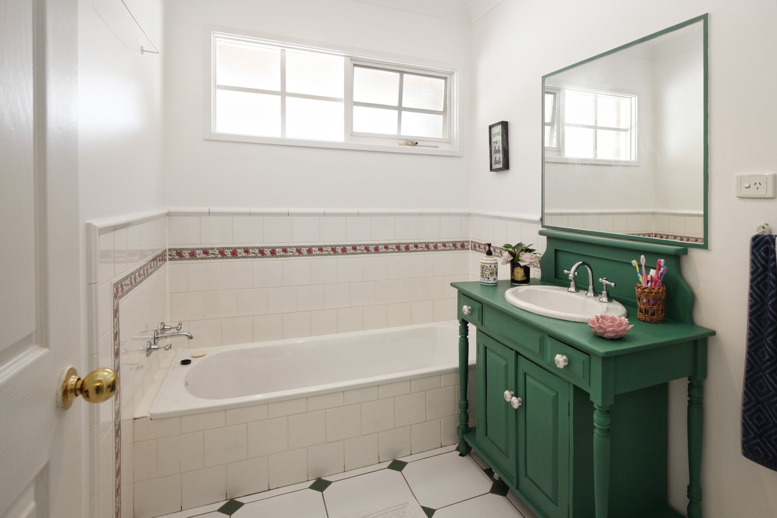 Property Gallery Thumbnail 10